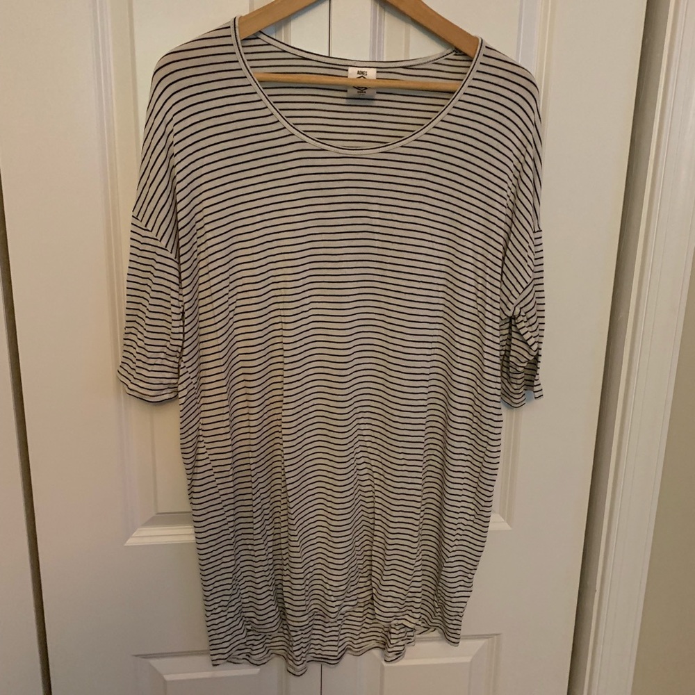 EUC Black and Ivory Agnes & Dora Hi-Lo top